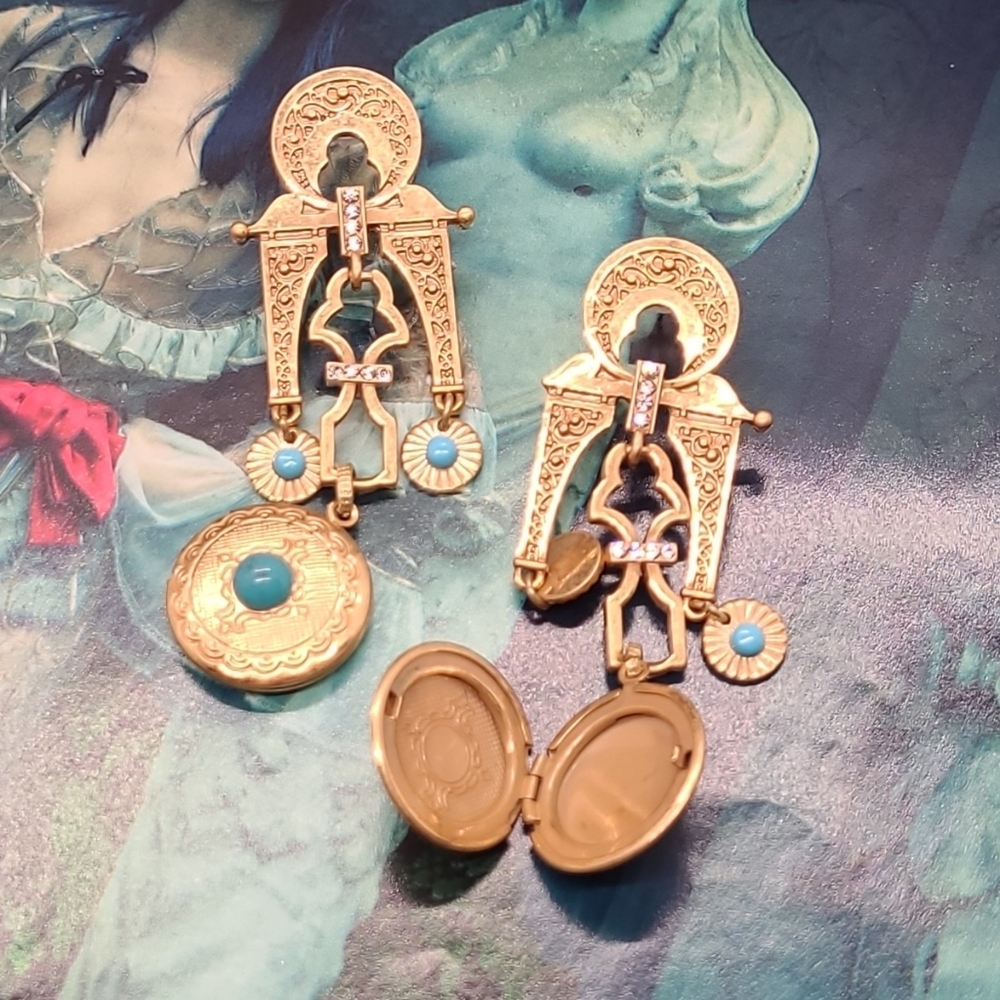 Vintage Estate Moraccan Palace Crystal Locket Gold Chandelier Earrings - Picture 6 of 15